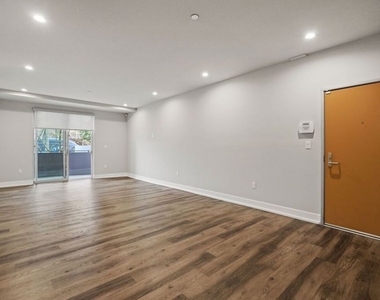 838 Hudson - Photo Thumbnail 3