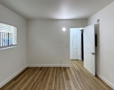 3630 Midvale Avenue - Photo Thumbnail 9