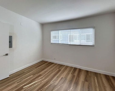 3630 Midvale Avenue - Photo Thumbnail 13