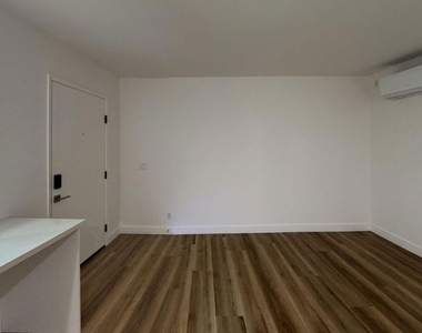 3630 Midvale Avenue - Photo Thumbnail 11