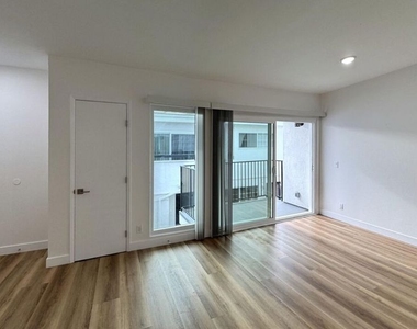 3630 Midvale Avenue - Photo Thumbnail 19