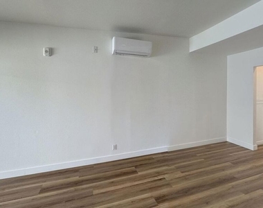3630 Midvale Avenue - Photo Thumbnail 16