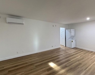3630 Midvale Avenue - Photo Thumbnail 7