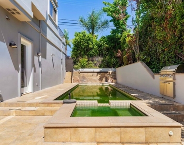 1425 N Tigertail Road - Photo Thumbnail 26