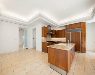 1425 N Tigertail Road - Photo Thumbnail 13