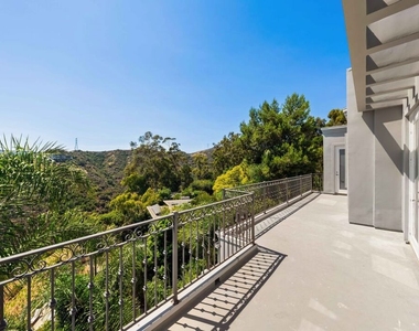 1425 N Tigertail Road - Photo Thumbnail 19