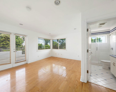 1425 N Tigertail Road - Photo Thumbnail 22