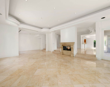 1425 N Tigertail Road - Photo Thumbnail 8
