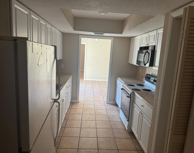 1430 N Stacy Street N - Photo Thumbnail 1