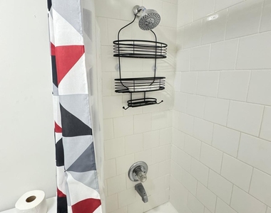 1430 N Stacy Street N - Photo Thumbnail 14