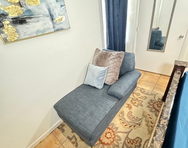 1430 N Stacy Street N - Photo Thumbnail 2