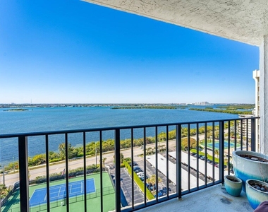 5420 N Ocean Drive - Photo Thumbnail 18