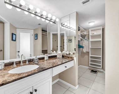 5420 N Ocean Drive - Photo Thumbnail 32