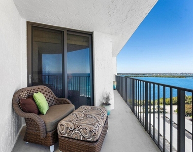5420 N Ocean Drive - Photo Thumbnail 27