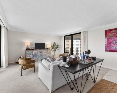 5420 N Ocean Drive - Photo Thumbnail 7