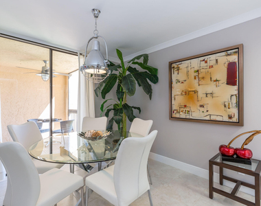 2455 Lindell Boulevard - Photo Thumbnail 5