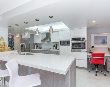 2455 Lindell Boulevard - Photo Thumbnail 22