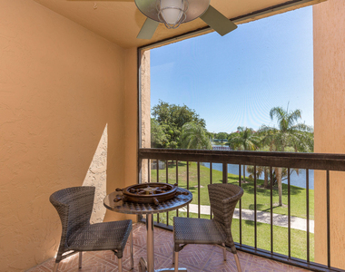 2455 Lindell Boulevard - Photo Thumbnail 25