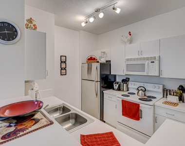 630 S Sapodilla Avenue - Photo Thumbnail 15