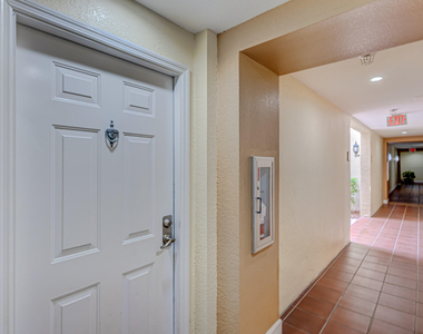 630 S Sapodilla Avenue - Photo Thumbnail 3