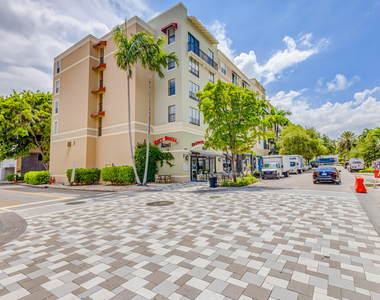630 S Sapodilla Avenue - Photo Thumbnail 45