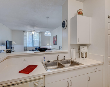 630 S Sapodilla Avenue - Photo Thumbnail 19