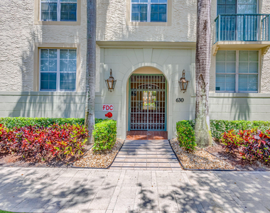 630 S Sapodilla Avenue - Photo Thumbnail 2