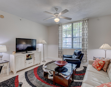 630 S Sapodilla Avenue - Photo Thumbnail 4