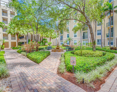 630 S Sapodilla Avenue - Photo Thumbnail 33