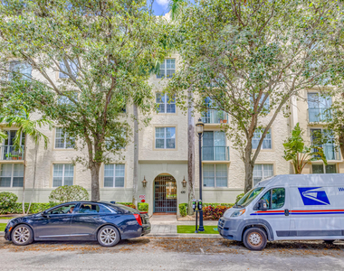 630 S Sapodilla Avenue - Photo Thumbnail 36