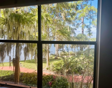 225 S Tropical Trail - Photo Thumbnail 8