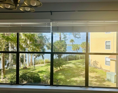 225 S Tropical Trail - Photo Thumbnail 2