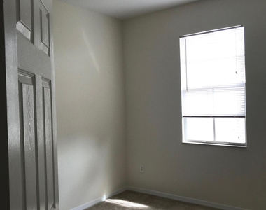 141 E Thatch Palm Circle - Photo Thumbnail 20