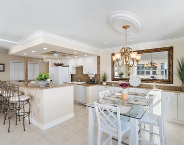 5440 N Ocean Drive - Photo Thumbnail 32