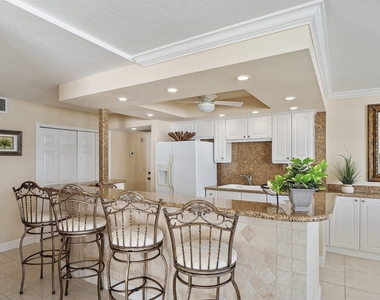5440 N Ocean Drive - Photo Thumbnail 16