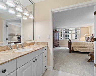 5440 N Ocean Drive - Photo Thumbnail 25