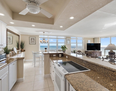 5440 N Ocean Drive - Photo Thumbnail 11