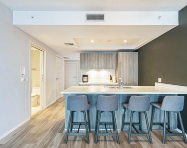 801 S Miami Avenue - Photo Thumbnail 12