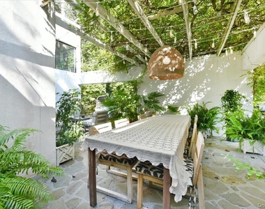 3 Mill Pond Lane - Photo Thumbnail 14