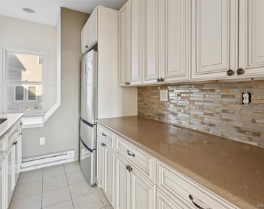 23 Troy Avenue - Photo Thumbnail 4