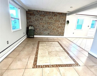 3 Muller Avenue - Photo Thumbnail 3
