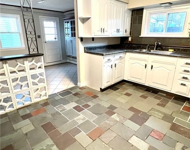 3 Muller Avenue - Photo Thumbnail 5