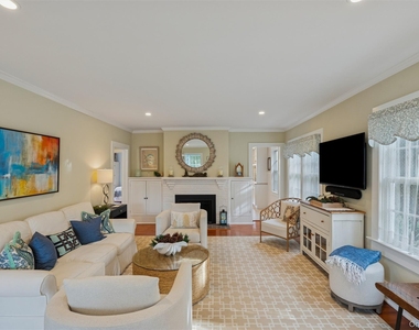 50 Lamb Avenue - Photo Thumbnail 2