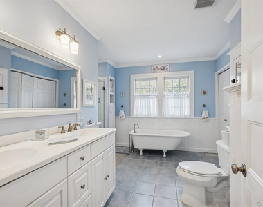 50 Lamb Avenue - Photo Thumbnail 8