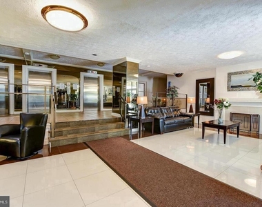 1111 Arlington Boulevard - Photo Thumbnail 3