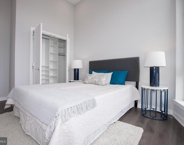 1534 Ridge Avenue - Photo Thumbnail 8