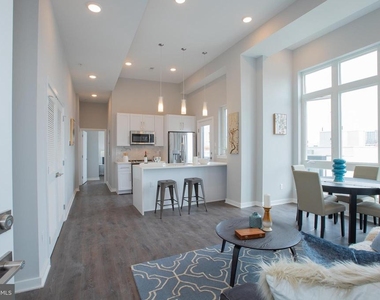 1534 Ridge Avenue - Photo Thumbnail 4