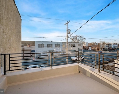 103 103 N 63rd - Photo Thumbnail 5