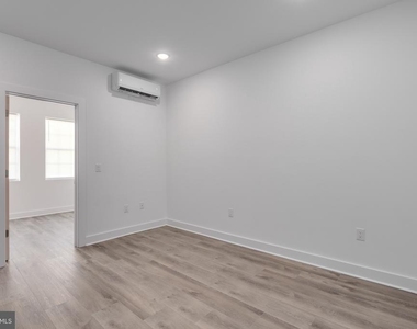 715 W Cumberland Street - Photo Thumbnail 3