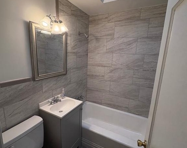 636 W Park Lane - Photo Thumbnail 12